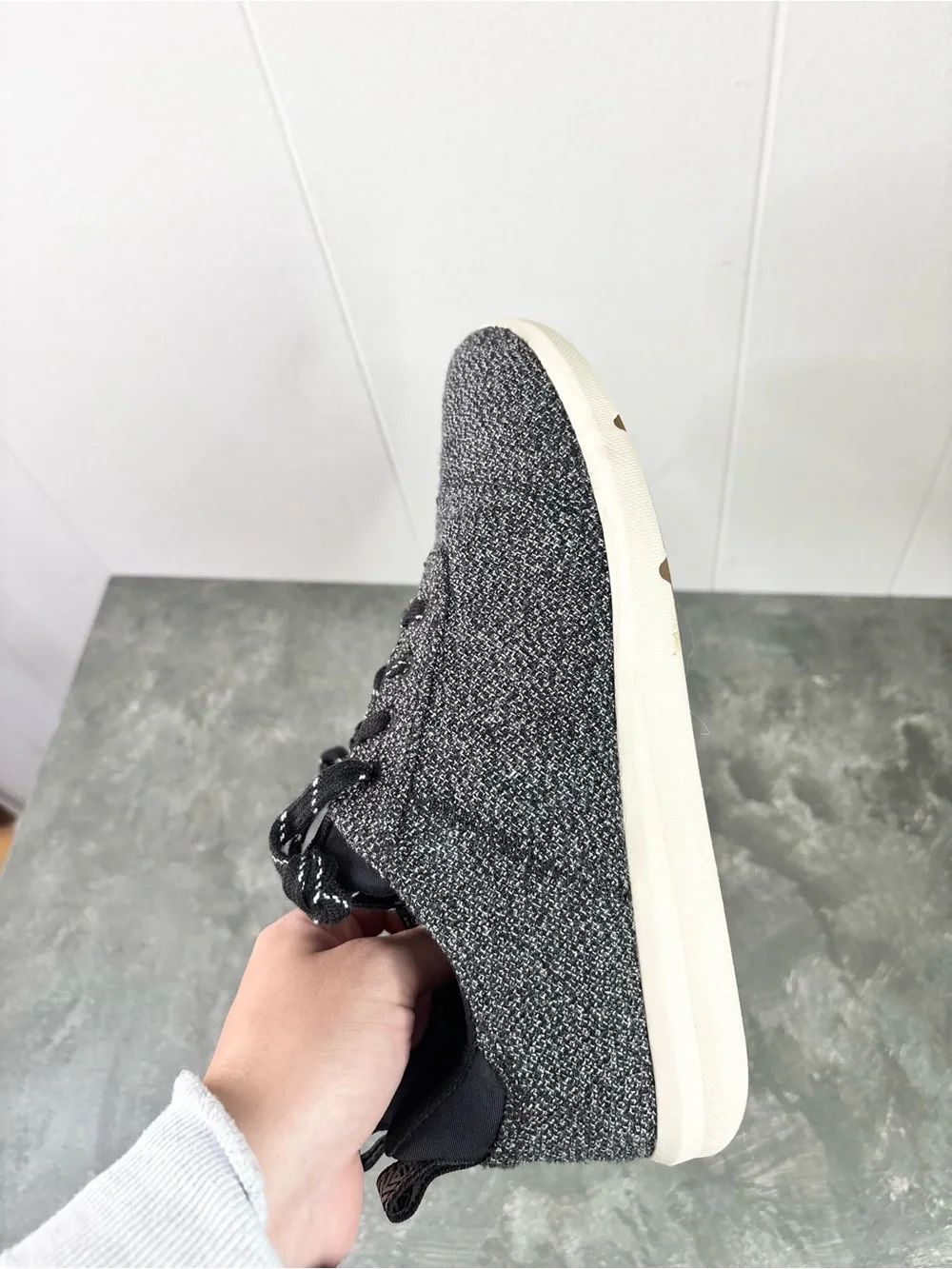 Toms Terry Cloth Cabrillo Comfort Sneaker 10012420 Womens Sz 6.5 white Black